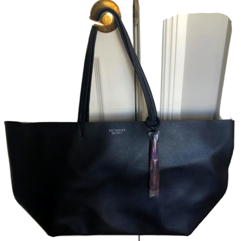 Victoria's Secret Black Pebbled Faux Leather (Large)